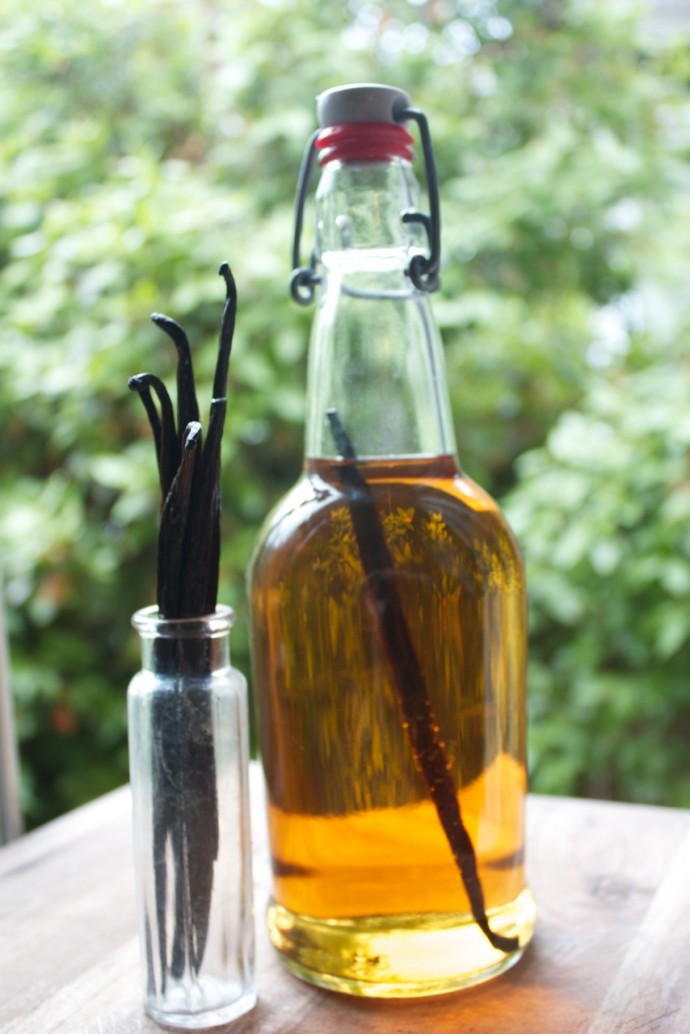 How to Make Simple Syrup – Vanilla & Lavender
