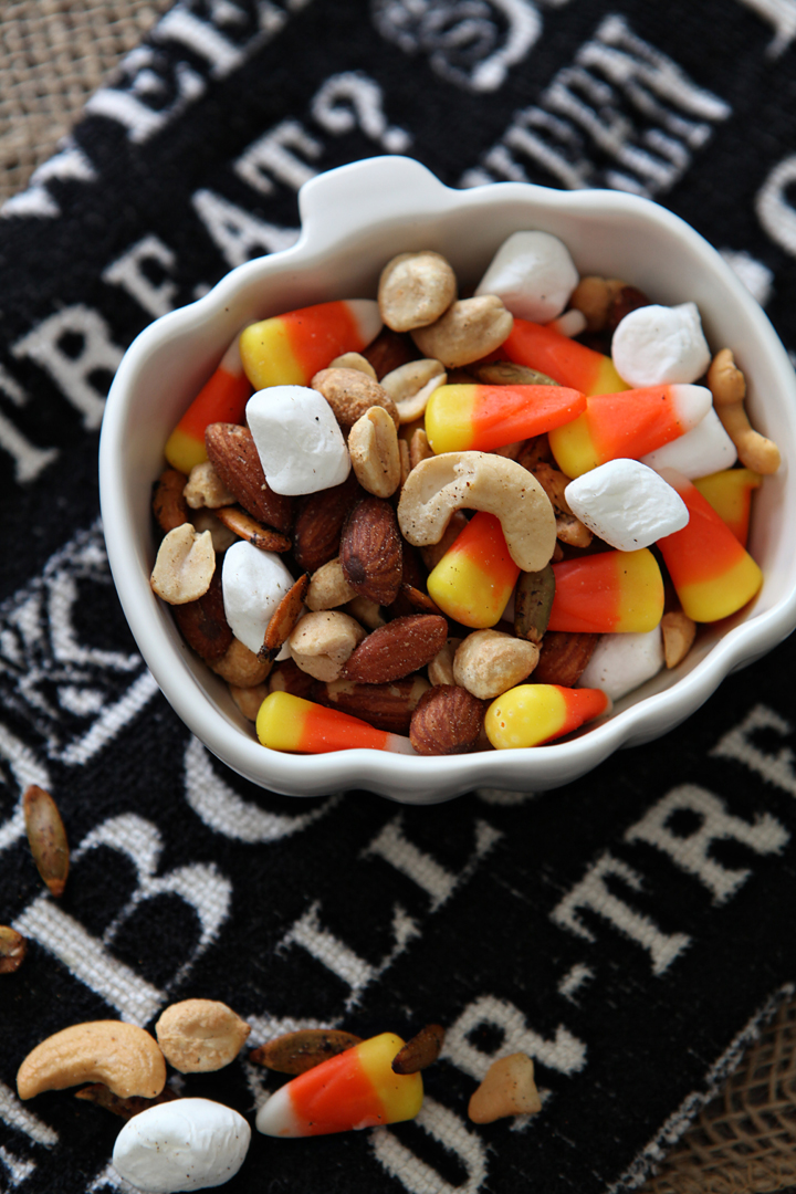 Halloween Trail Mix // Erin Skinner from The Speckled Palate for My Cooking Spot