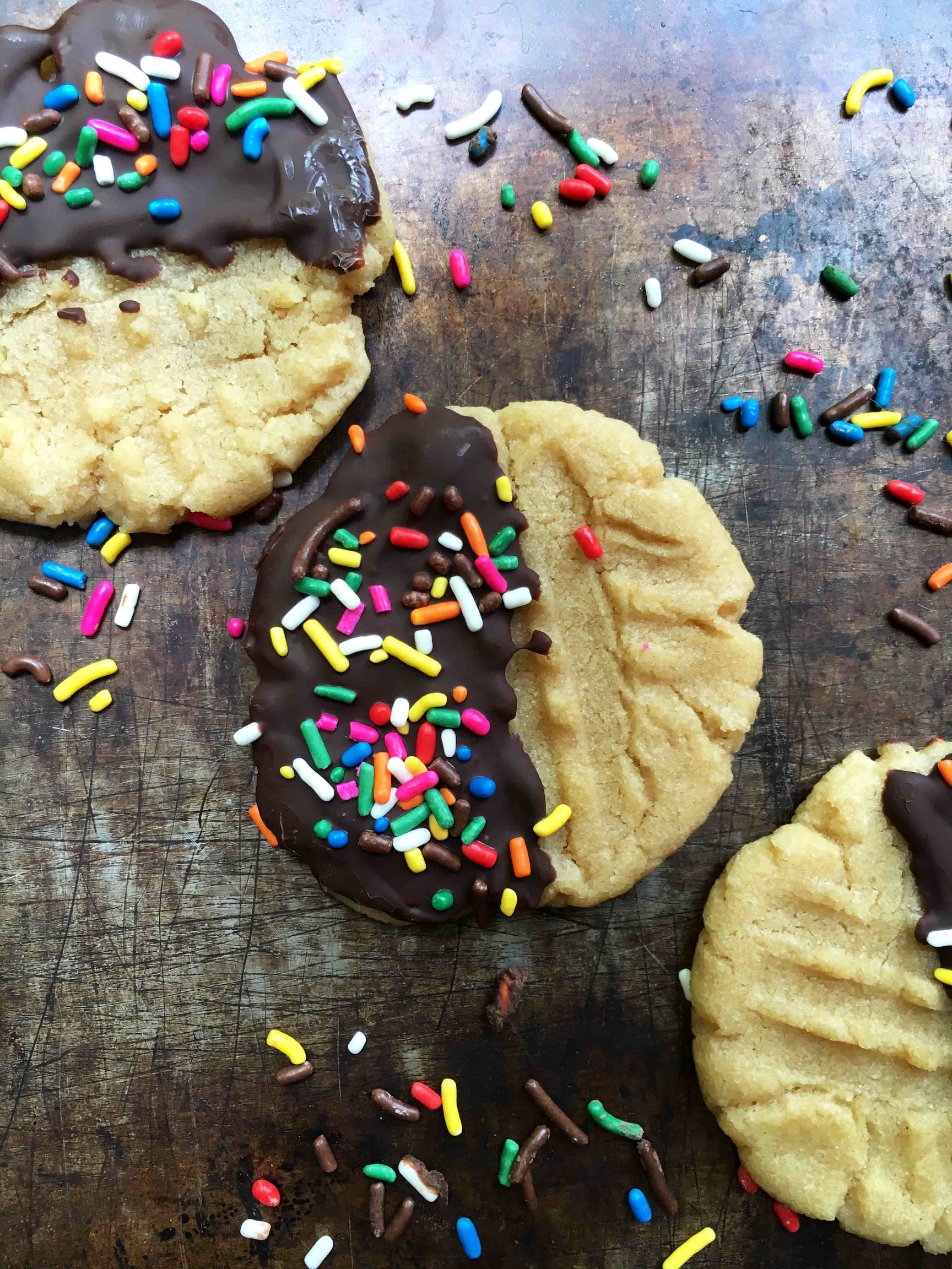 The classic criss-cross cookie gets an update with cashew butter, chocolate and sprinkles!