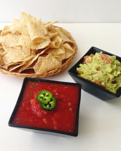 Easy Guacamole you can make in a jiffy all summer long // My Cooking Spot